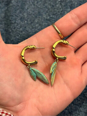 Michael Michaud Feather Dangle Hoop Earrings Gold & Green Like New